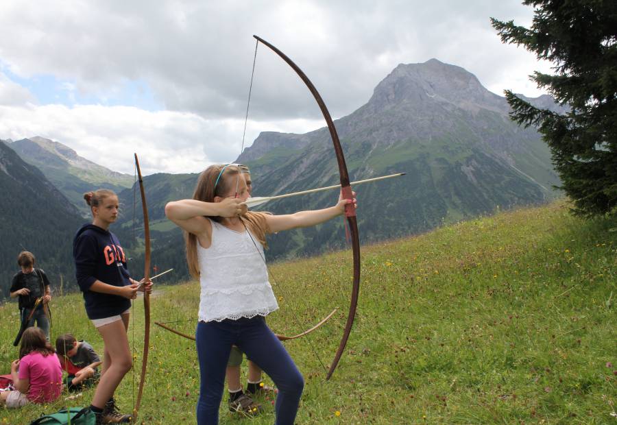 A sure shot with the bow - Burg Hotel Oberlech